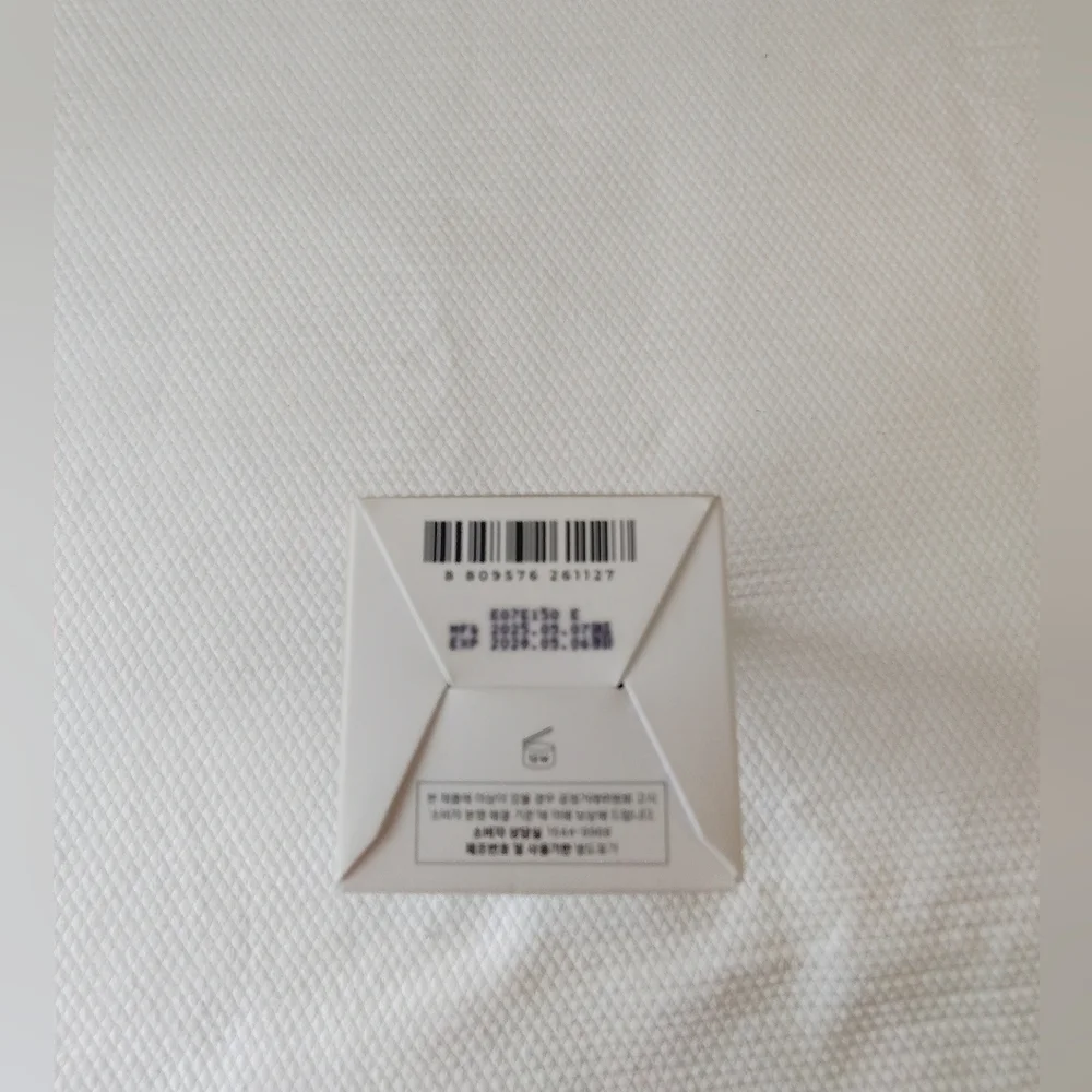 SKIN1004 Madagascar Centella Ampoule Foam Cleanser 125ml for Face .